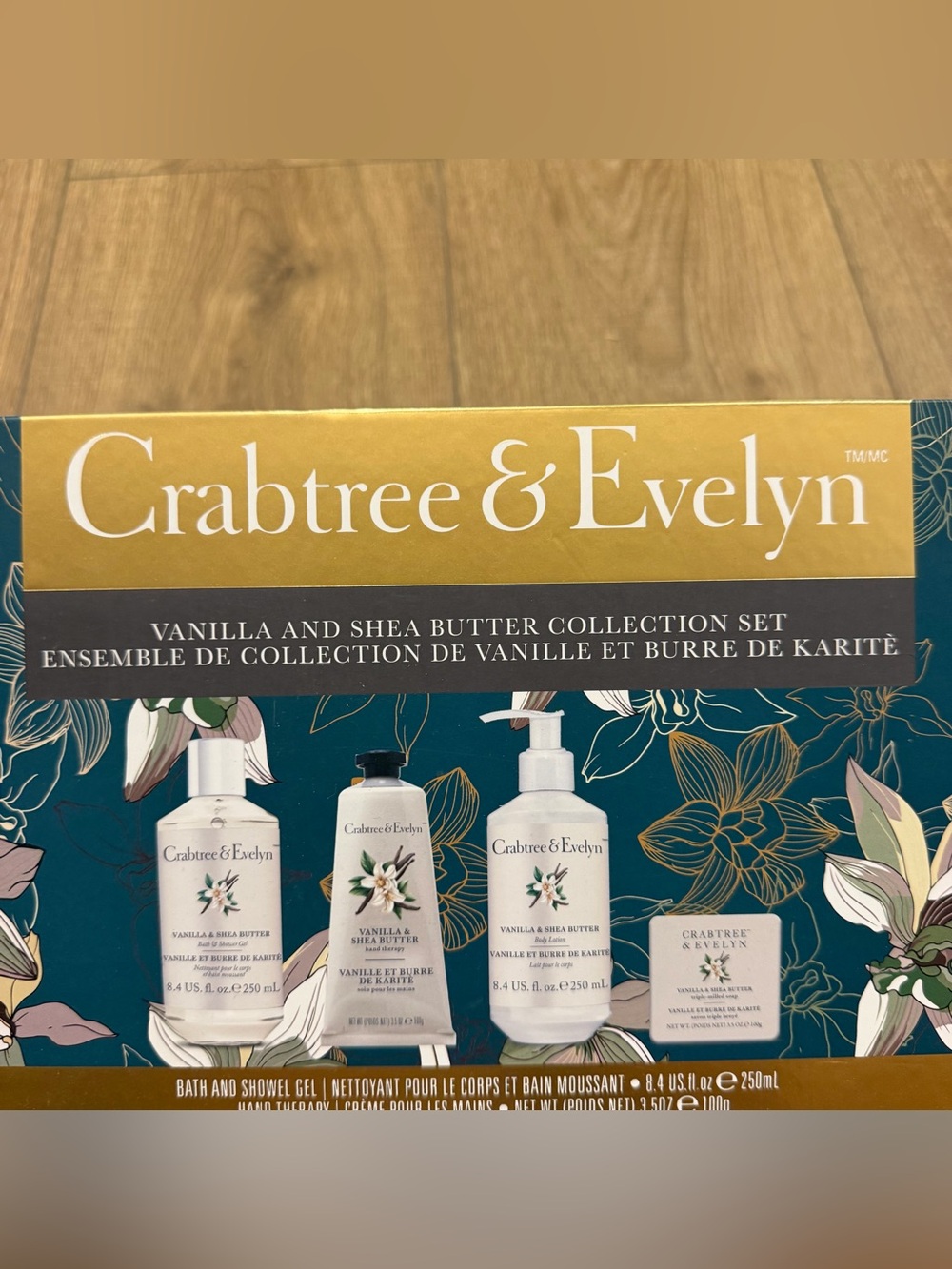 Crabtree & Evelyn Teal and Gold Vanilla & Shea Butter Gift Set